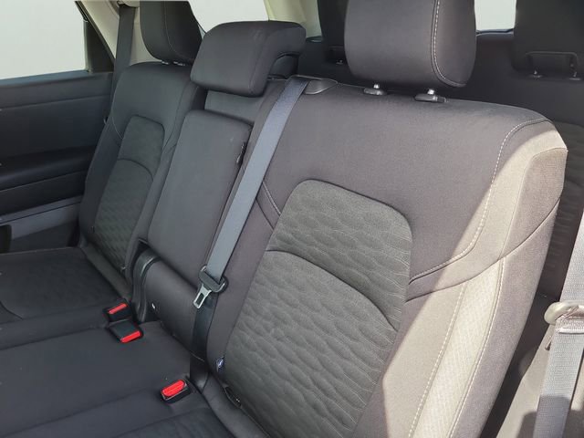 Used 2025 Nissan Pathfinder SV image 14