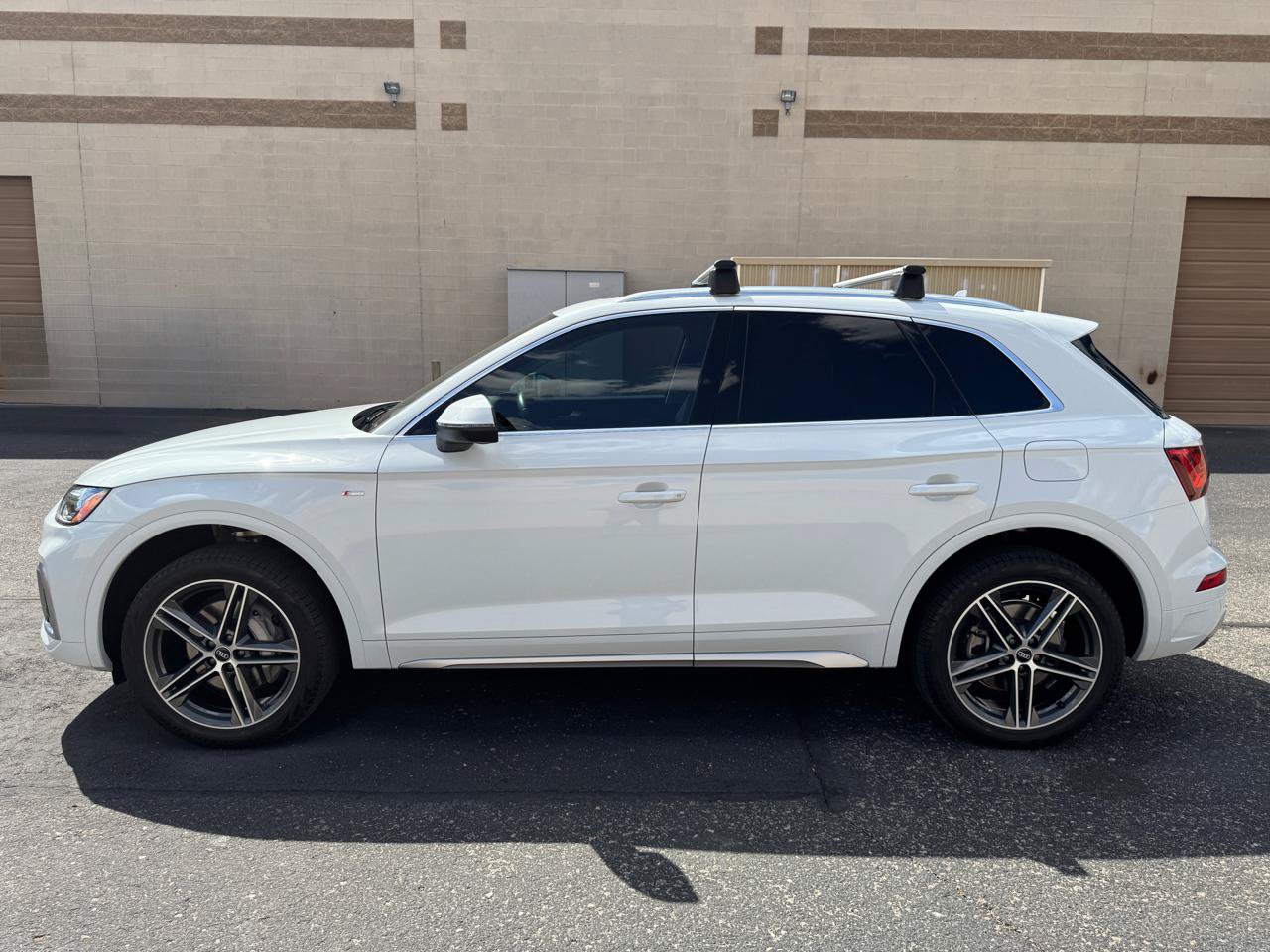 Used 2021 Audi Q5 e Premium Plus w/ Premium Plus Package AWD/4WD image 5