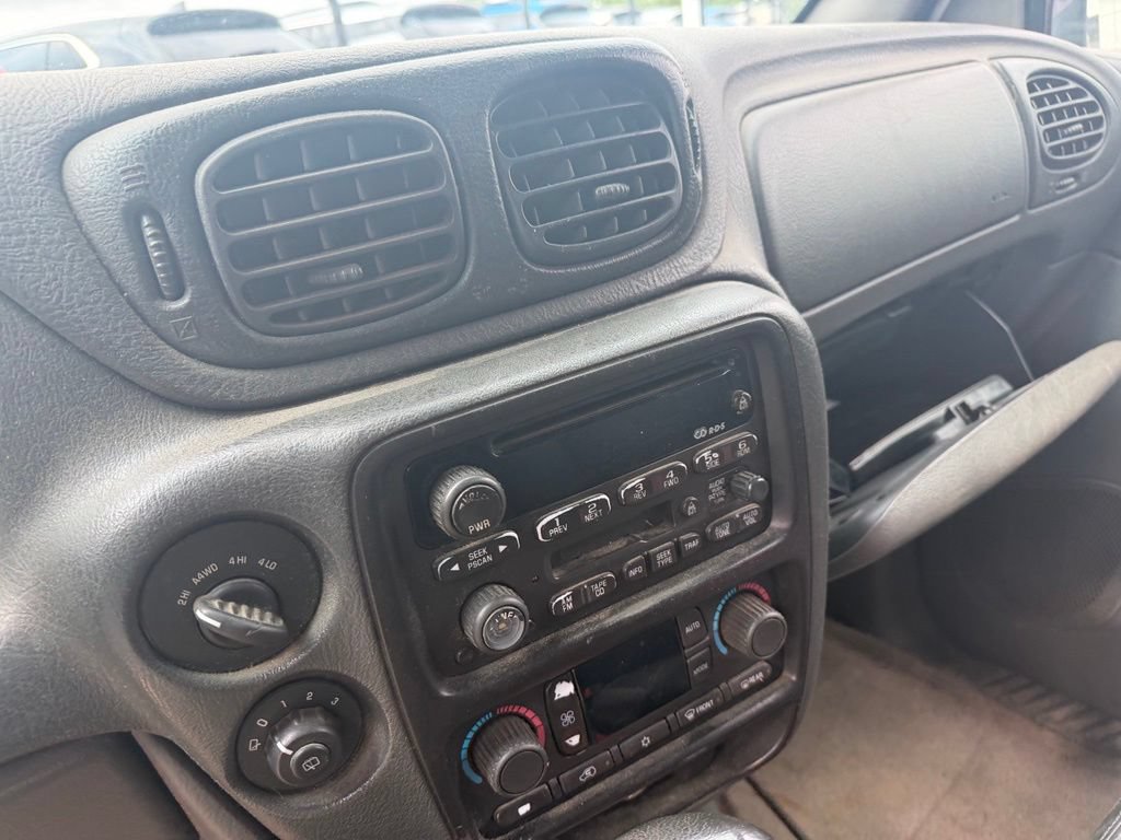 Used 2003 Chevrolet TrailBlazer 4WD w/ Skid Plate Package image 5