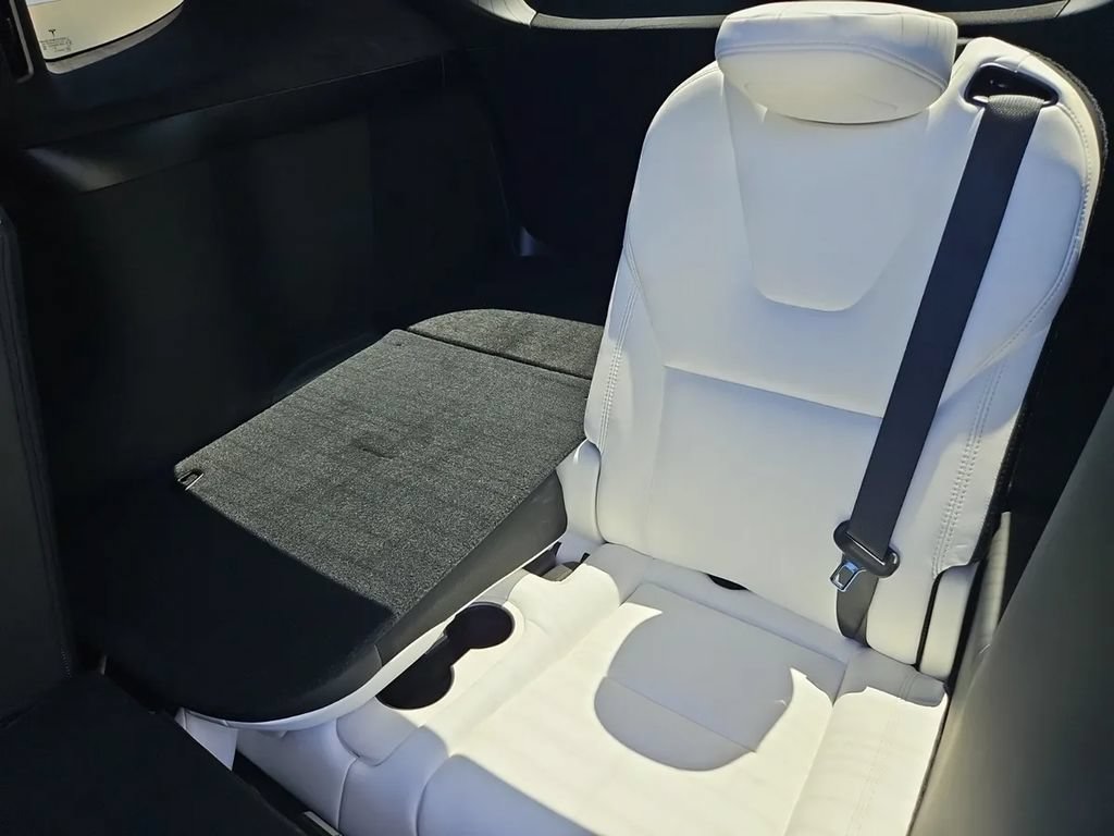 Used 2020 Tesla Model X Long Range AWD/4WD image 8