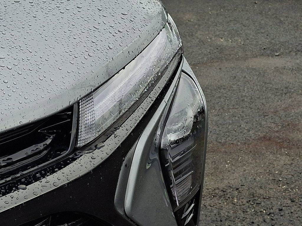 Used 2024 Chevrolet Trax RS w/ Driver Confidence Package image 37