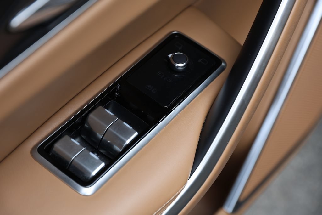 Used 2023 Jaguar F-PACE S AWD/4WD image 18