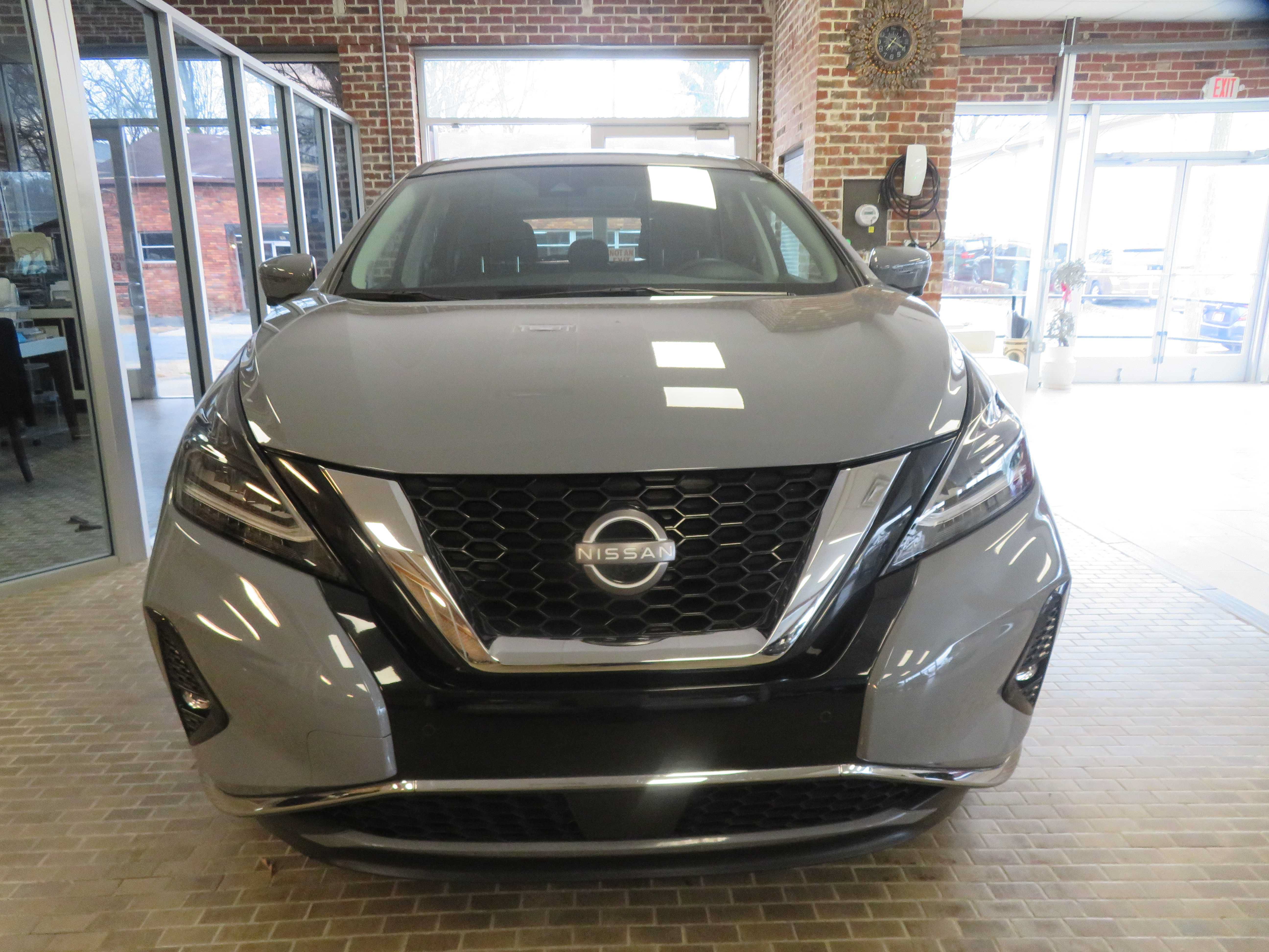 Used 2024 Nissan Murano SL AWD/4WD image 2
