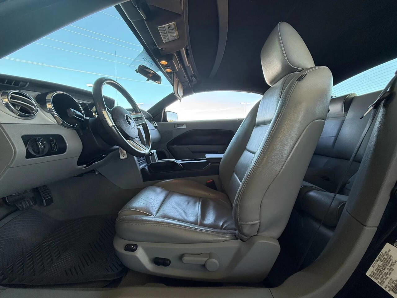 Used 2009 Ford Mustang Premium image 8