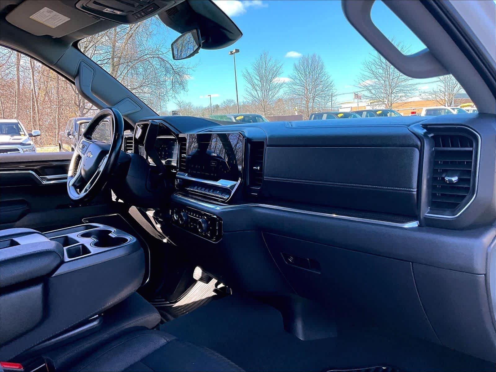Used 2023 Chevrolet Silverado 1500 LT AWD/4WD image 21