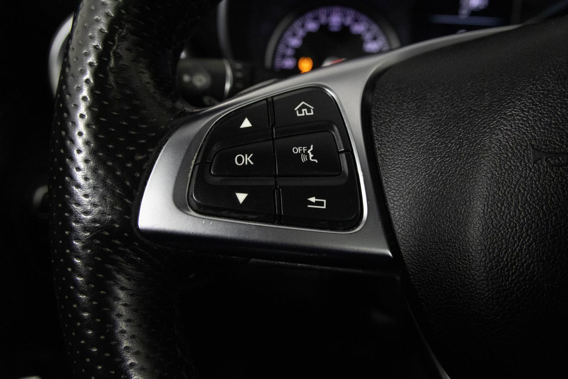 Used 2015 Mercedes-Benz C 300 4MATIC Sedan image 29