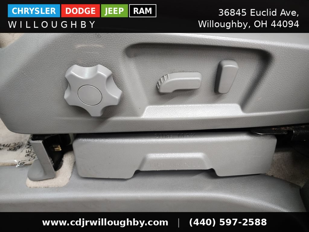Used 2016 Nissan NV 3500 SL RWD image 16