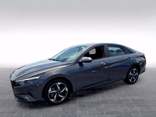 Used 2023 Hyundai Elantra SEL w/ Convenience Package FWD image 3