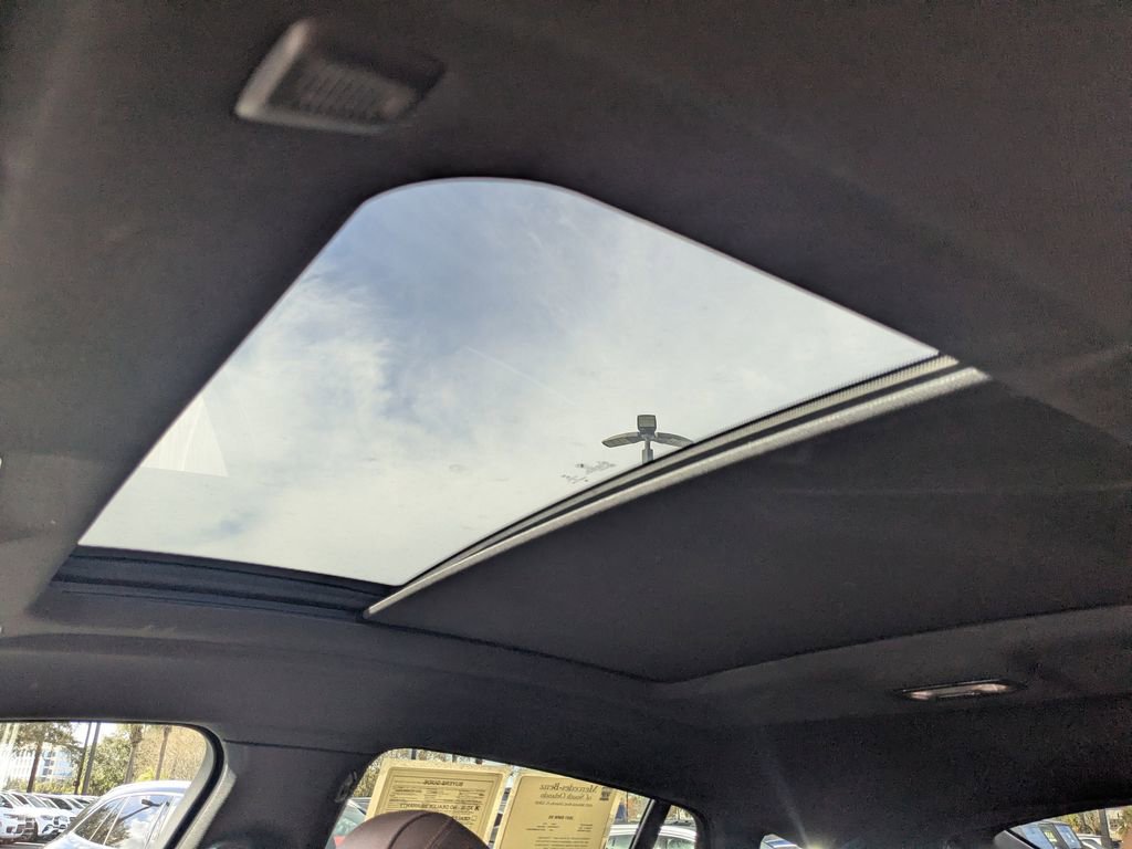 Used 2021 BMW X6 xDrive40i w/ Premium Package image 9