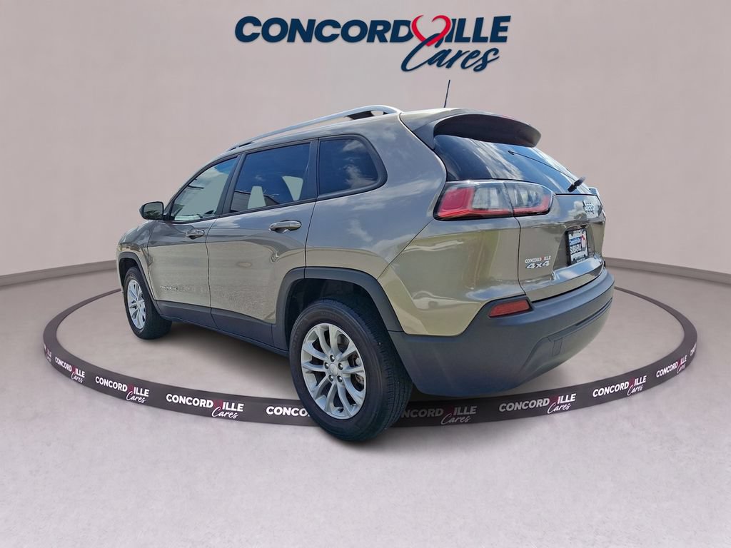 Used 2020 Jeep Cherokee Latitude w/ Cold Weather Group AWD/4WD image 4