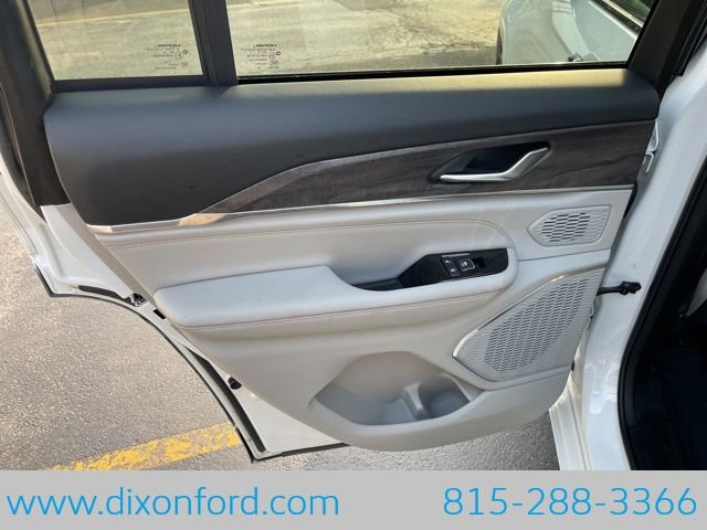 Used 2023 Jeep Grand Cherokee Overland image 26