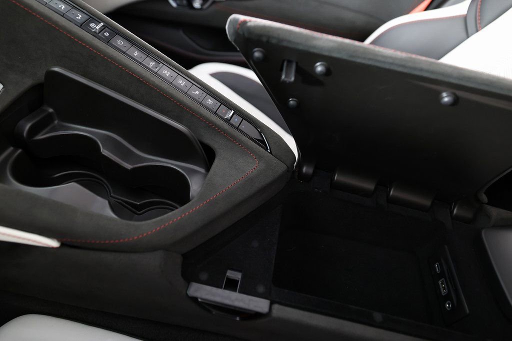 Used 2023 Chevrolet Corvette Stingray Premium Conv w/ Z51 Performance Package image 40