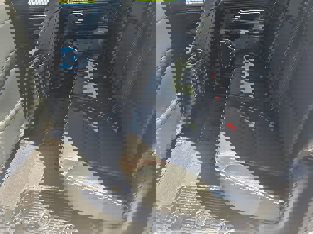 Used 2025 RAM 1500 Laramie image 12