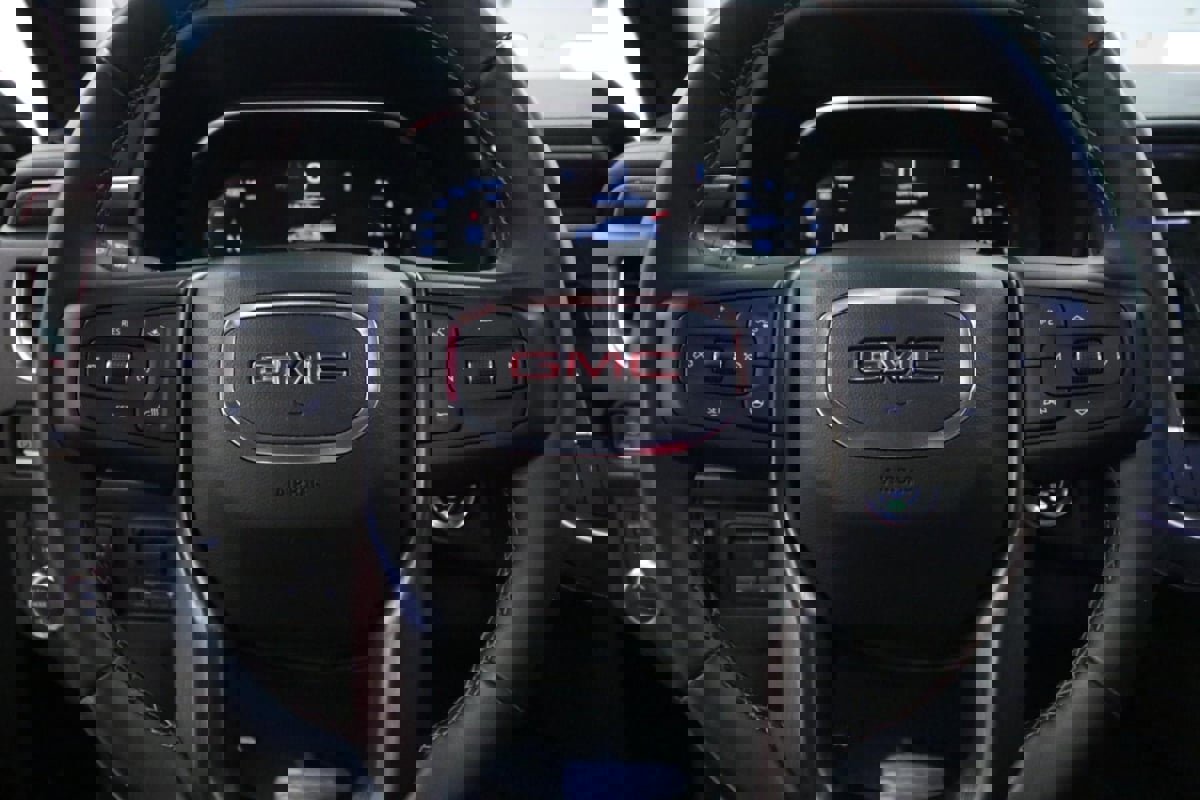 Used 2023 GMC Yukon XL AT4 w/ AT4 Premium Plus Package image 18