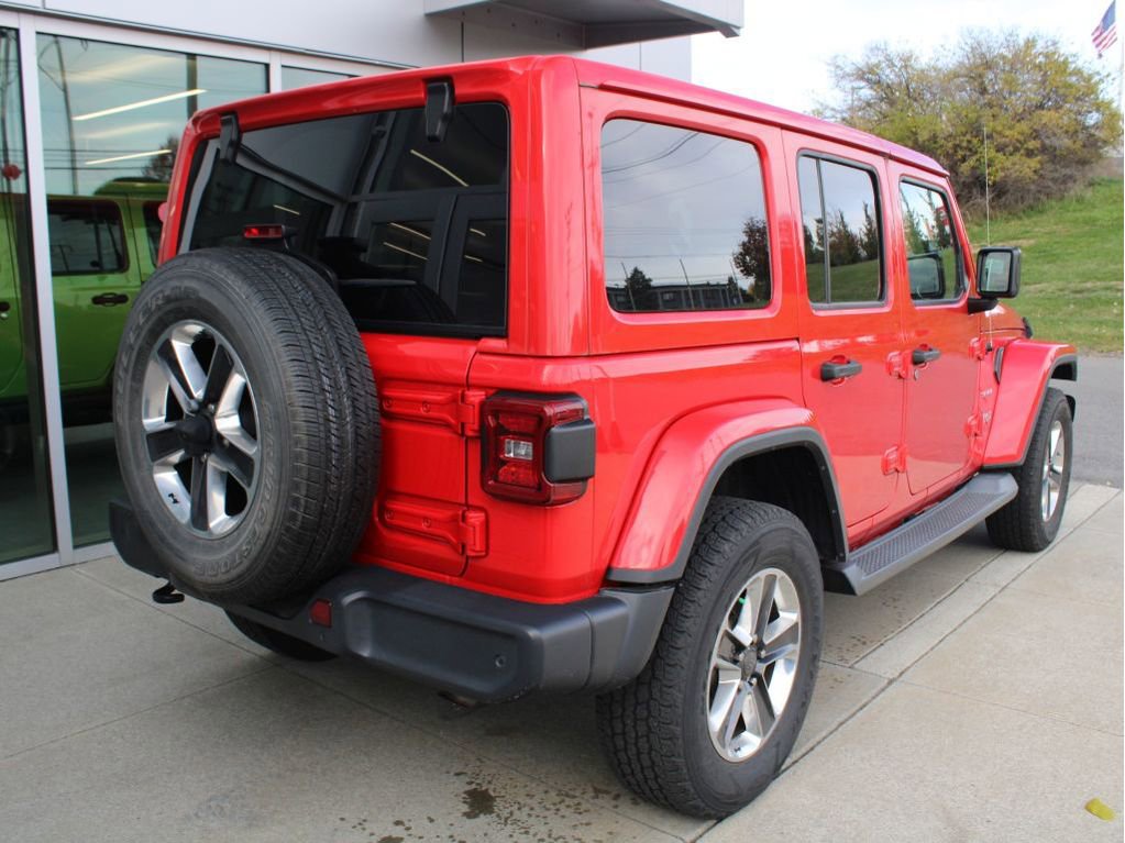 Used 2018 Jeep Wrangler Unlimited Sahara w/ Dual Top Group image 4