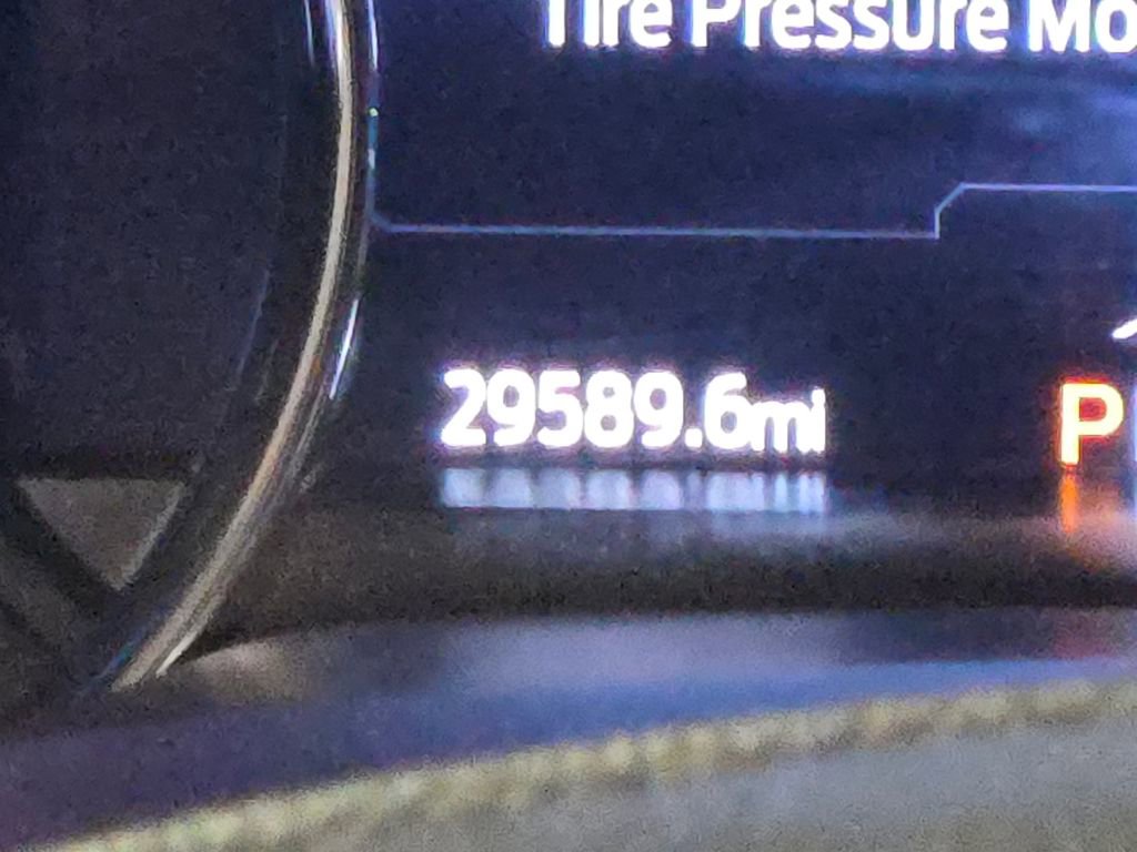 Used 2022 Ford F250 Lariat w/ Black Appearance Package image 16