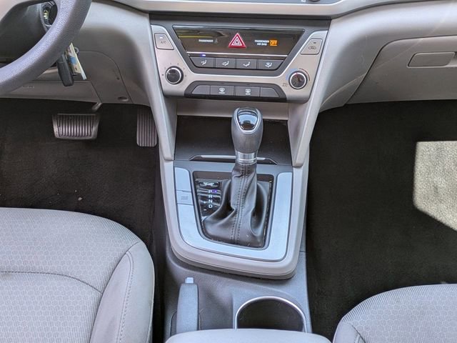 Used 2017 Hyundai Elantra SE image 19