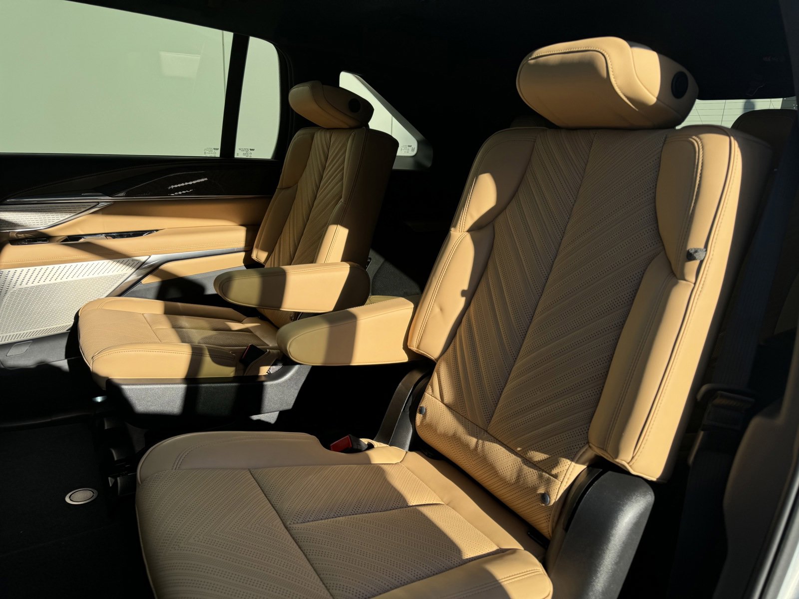 New 2025 Cadillac Escalade IQ Sport 2 w/ LPO, ONYX Package image 11