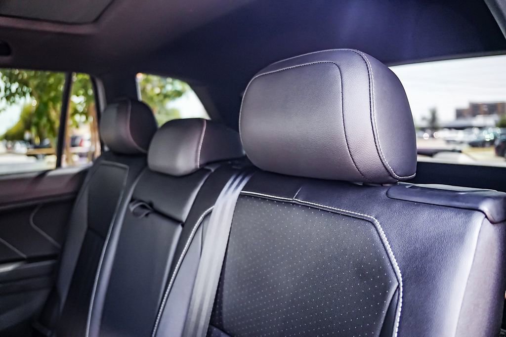 Used 2024 Volkswagen Tiguan SE R-Line image 26