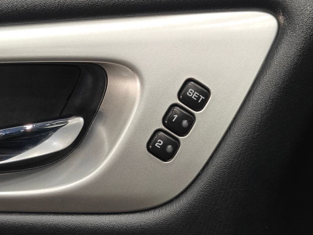 Used 2019 Nissan Pathfinder Platinum AWD/4WD image 56