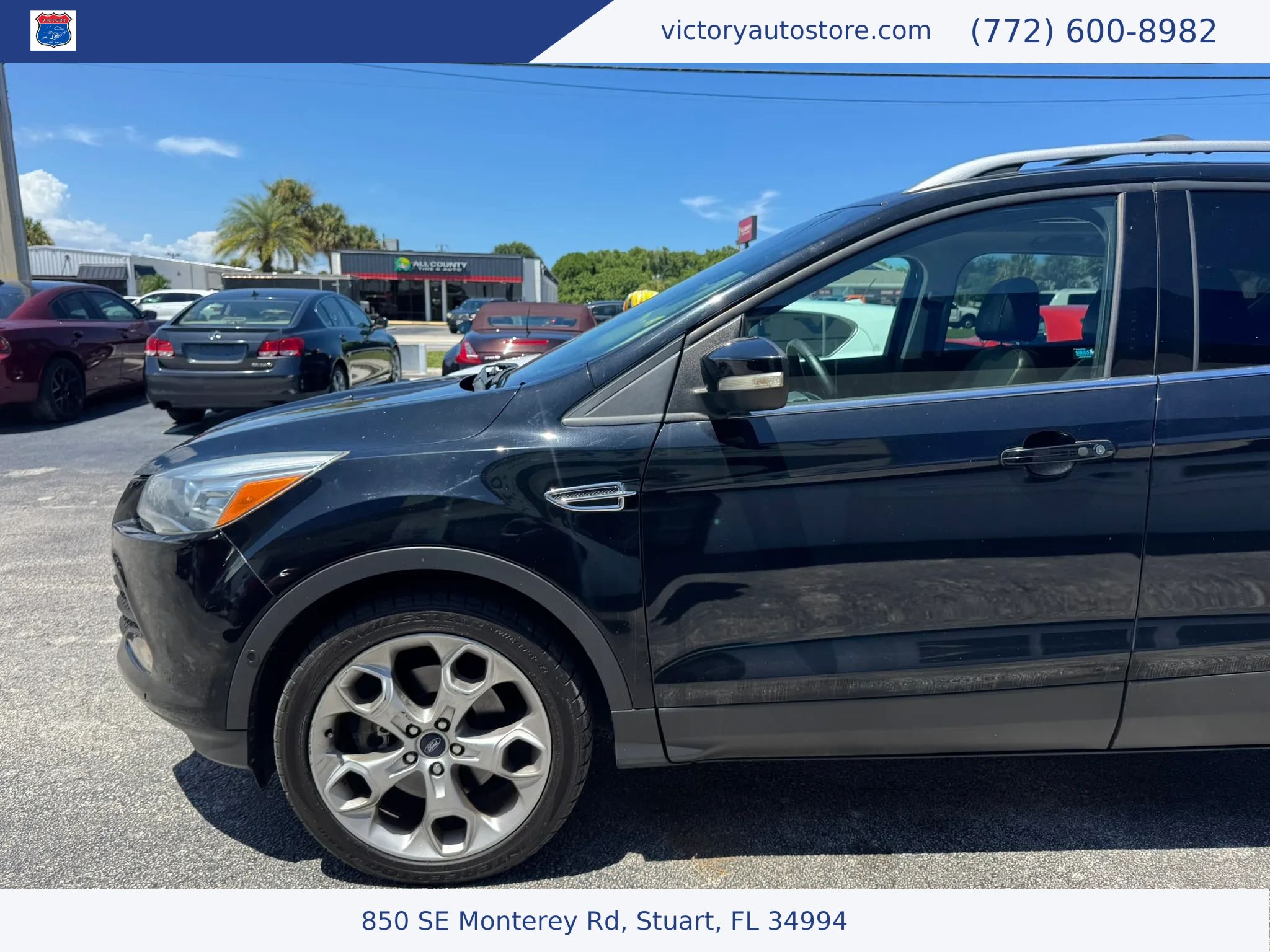 Used 2016 Ford Escape Titanium w/ Equipment Group 301A AWD/4WD image 9