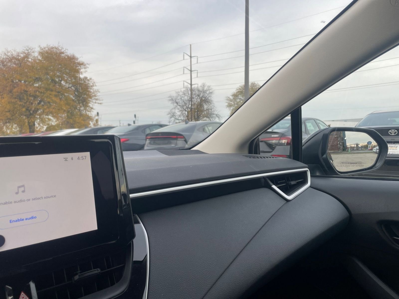 Used 2025 Toyota Corolla LE image 35