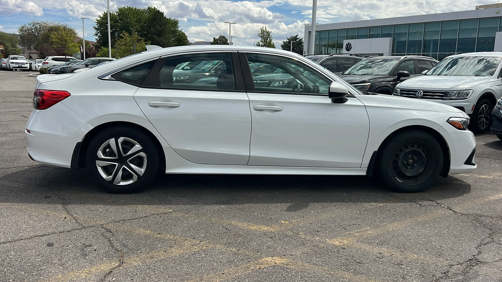 Used 2022 Honda Civic LX image 4