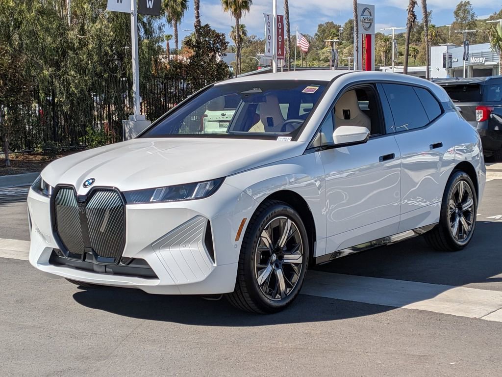 New 2026 BMW iX xDrive45 w/ Premium Package image 2