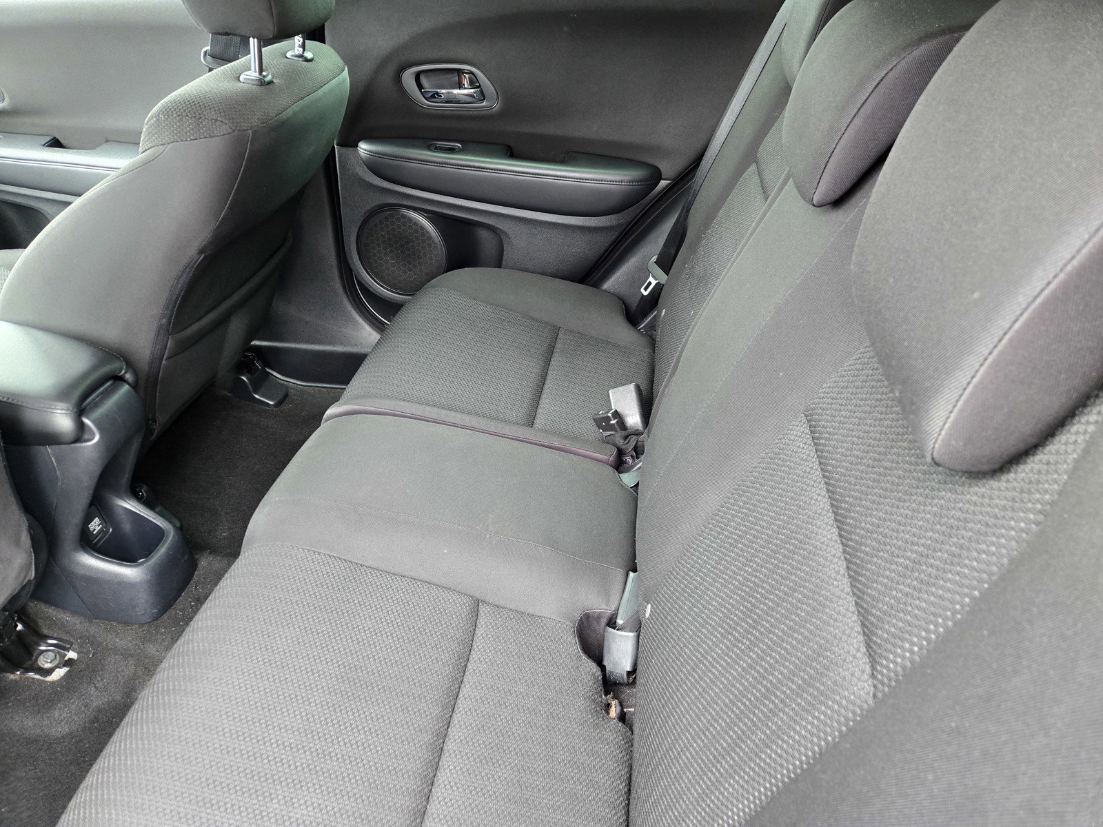 Used 2018 Honda HR-V LX image 11