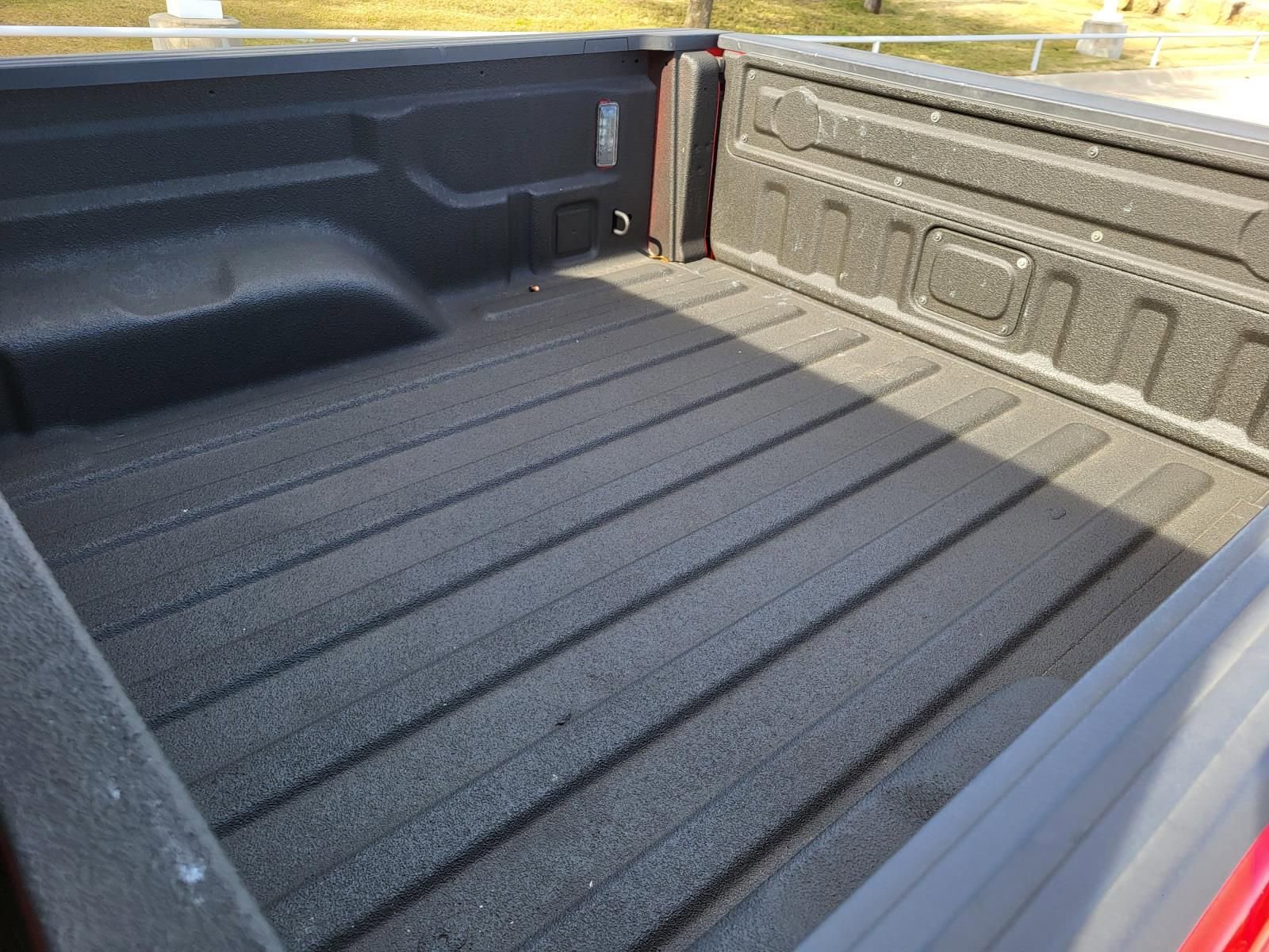 Used 2022 Jeep Gladiator Willys image 14