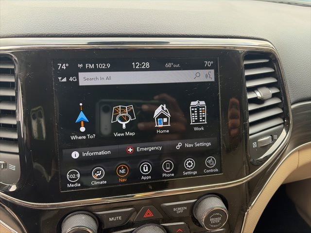 Used 2021 Jeep Grand Cherokee Limited image 15