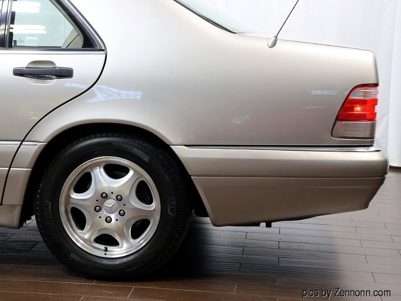 Used 1999 Mercedes-Benz S 320 image 22