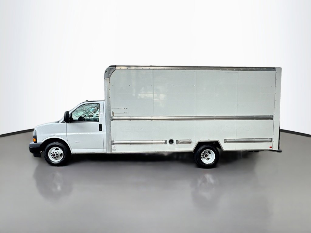 Used 2019 GMC Savana 3500 Extended w/ Driver Convenience Package image 2