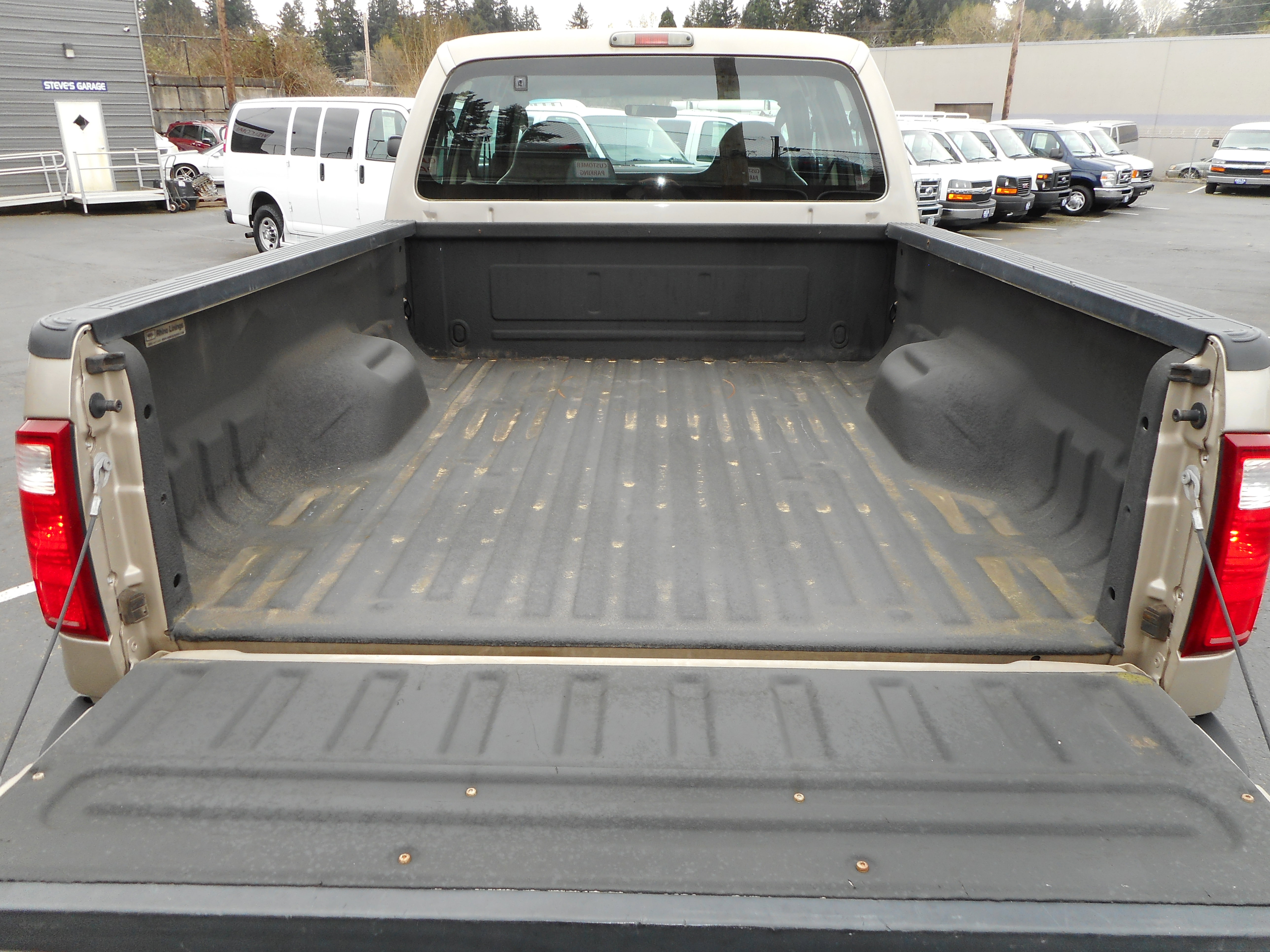 Used 2009 Ford F250 XL AWD/4WD image 10