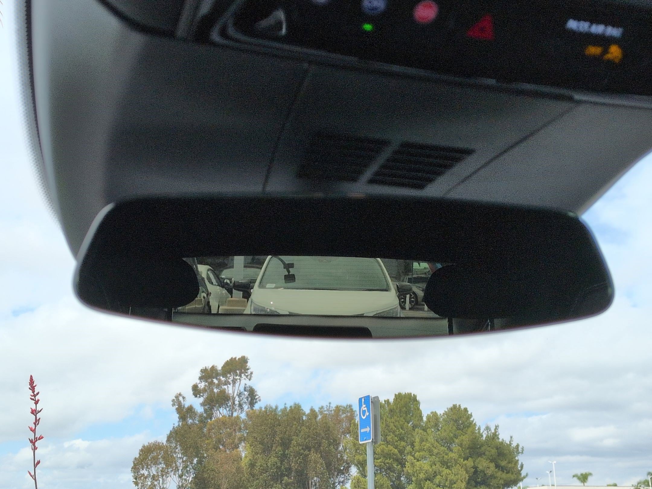 Used 2025 Cadillac Lyriq Luxury image 27