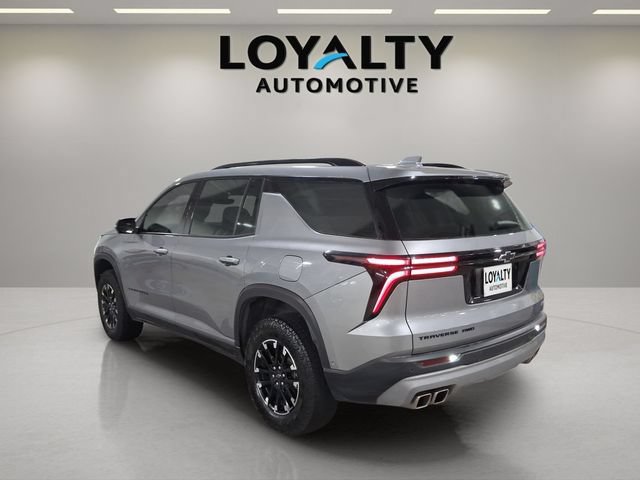 Used 2024 Chevrolet Traverse Z71 w/ Enhanced Driving Package AWD/4WD image 3