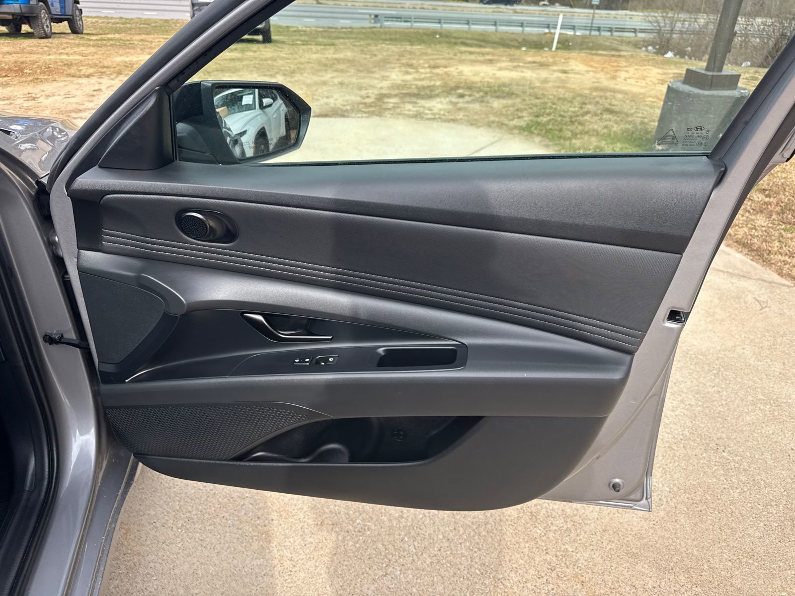 Certified 2025 Hyundai Elantra Sport FWD image 14