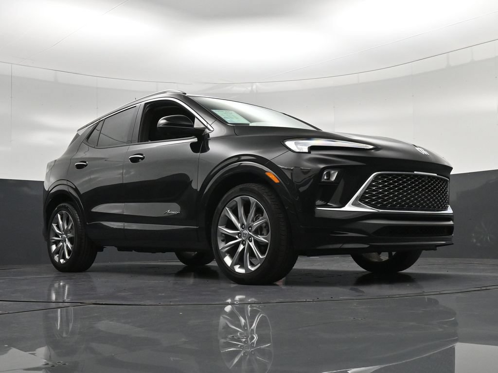 Used 2024 Buick Encore GX Avenir w/ Avenir Technology Package FWD image 28