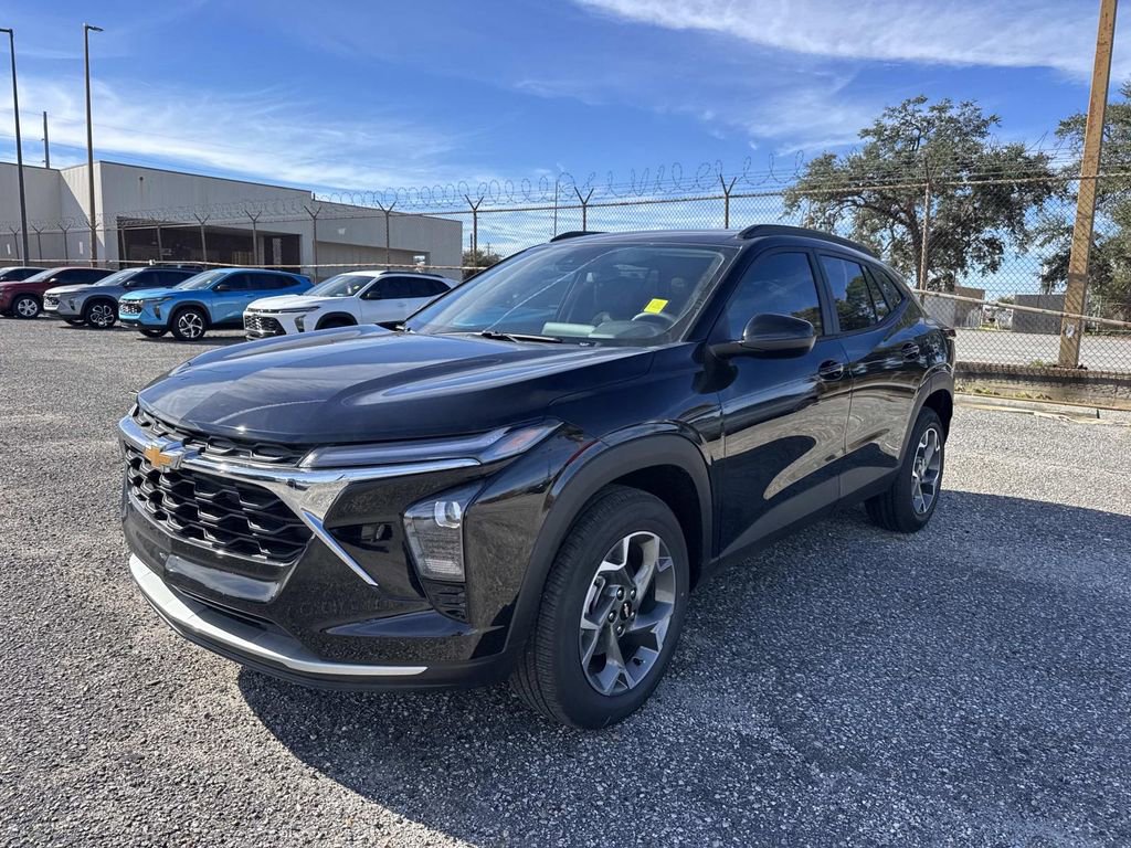 New 2026 Chevrolet Trax LT w/ Sunroof Package video 3