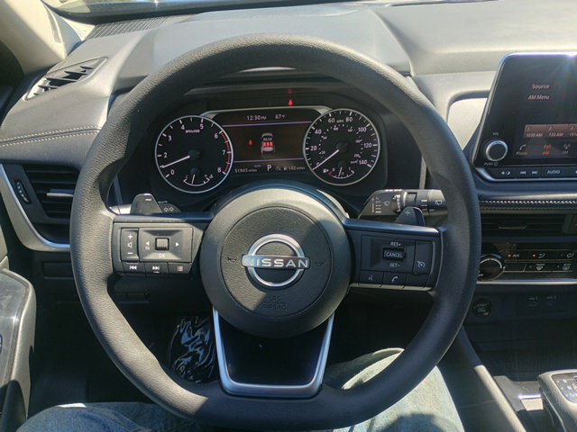 Used 2024 Nissan Rogue S AWD/4WD image 27