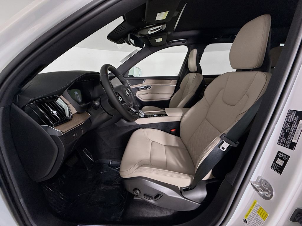 New 2026 Volvo XC90 B6 Plus w/ Protection Package Premier image 21