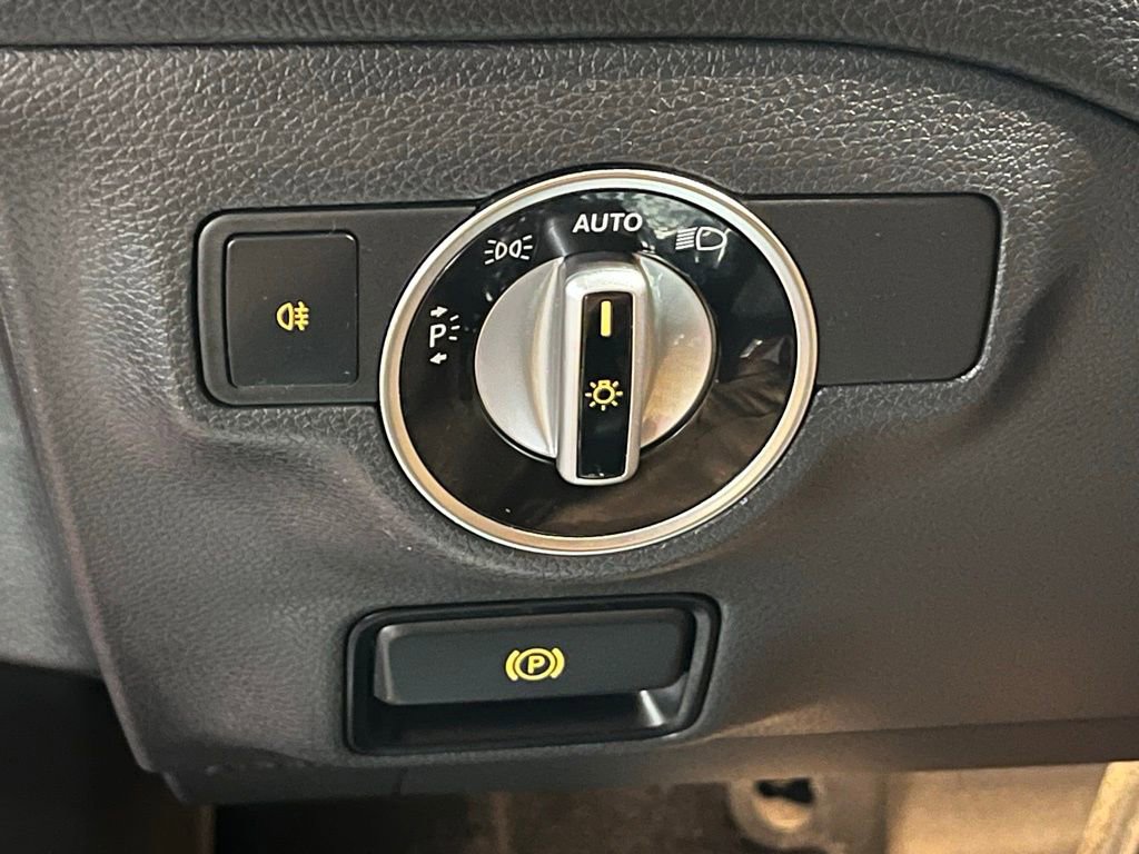 Used 2018 Mercedes-Benz CLA 250 4MATIC image 13