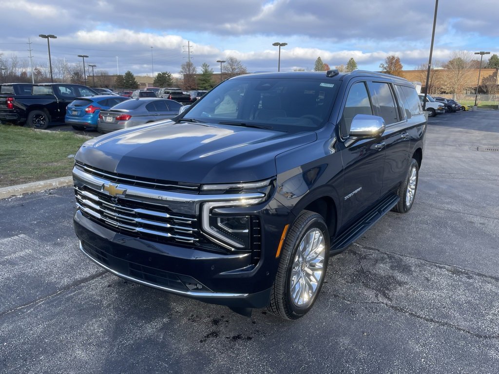 New 2026 Chevrolet Suburban Premier image 3