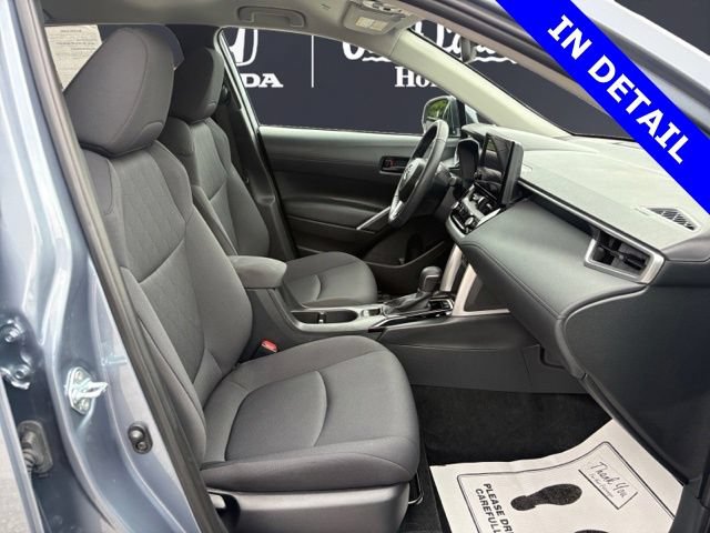 Used 2024 Toyota Corolla Cross LE AWD/4WD image 15