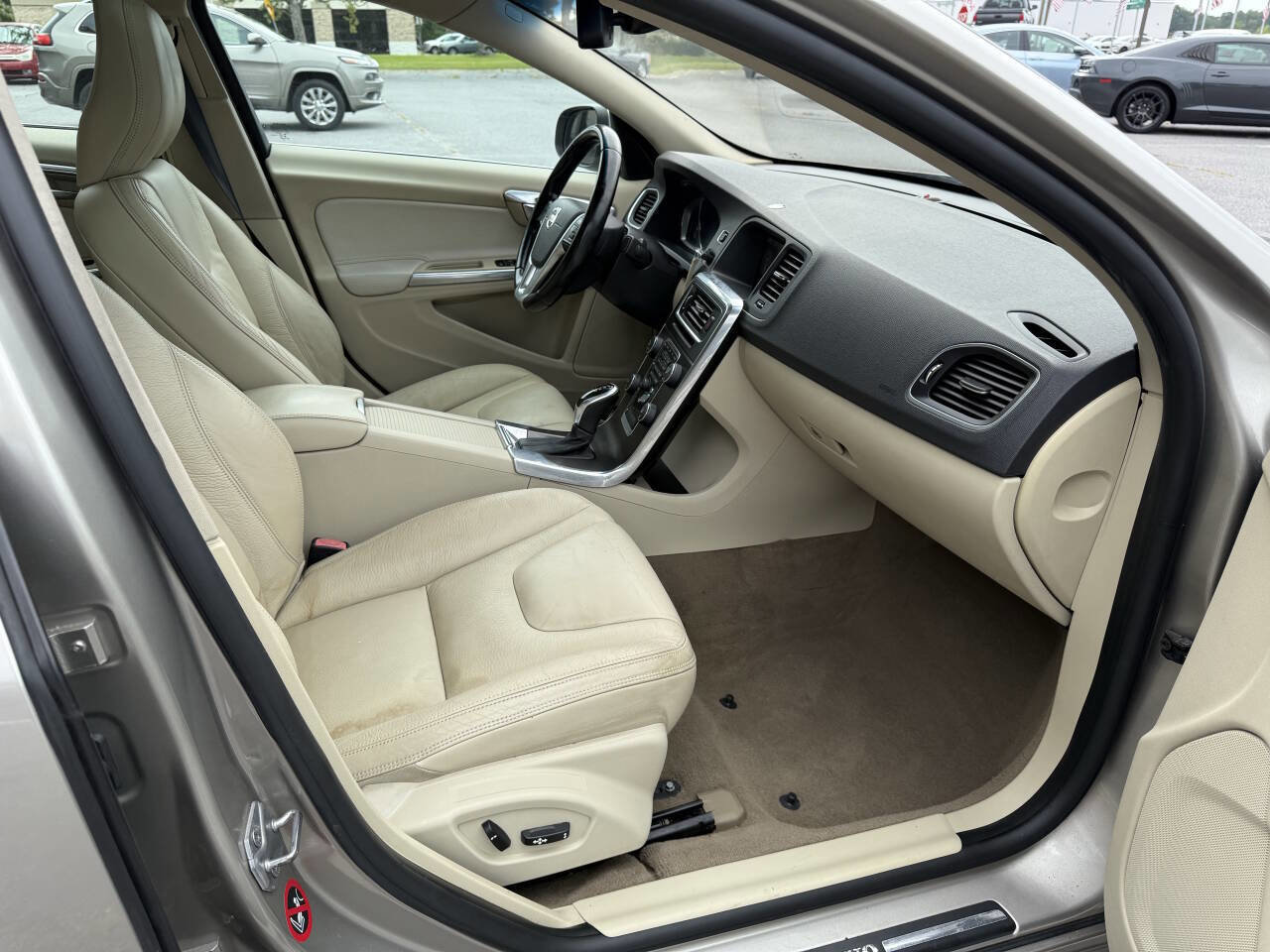 Used 2014 Volvo S60 T5 image 21