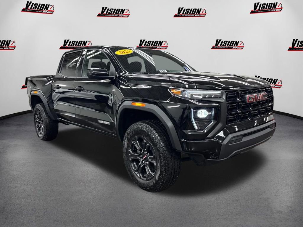 Used 2025 GMC Canyon Elevation AWD/4WD image 3