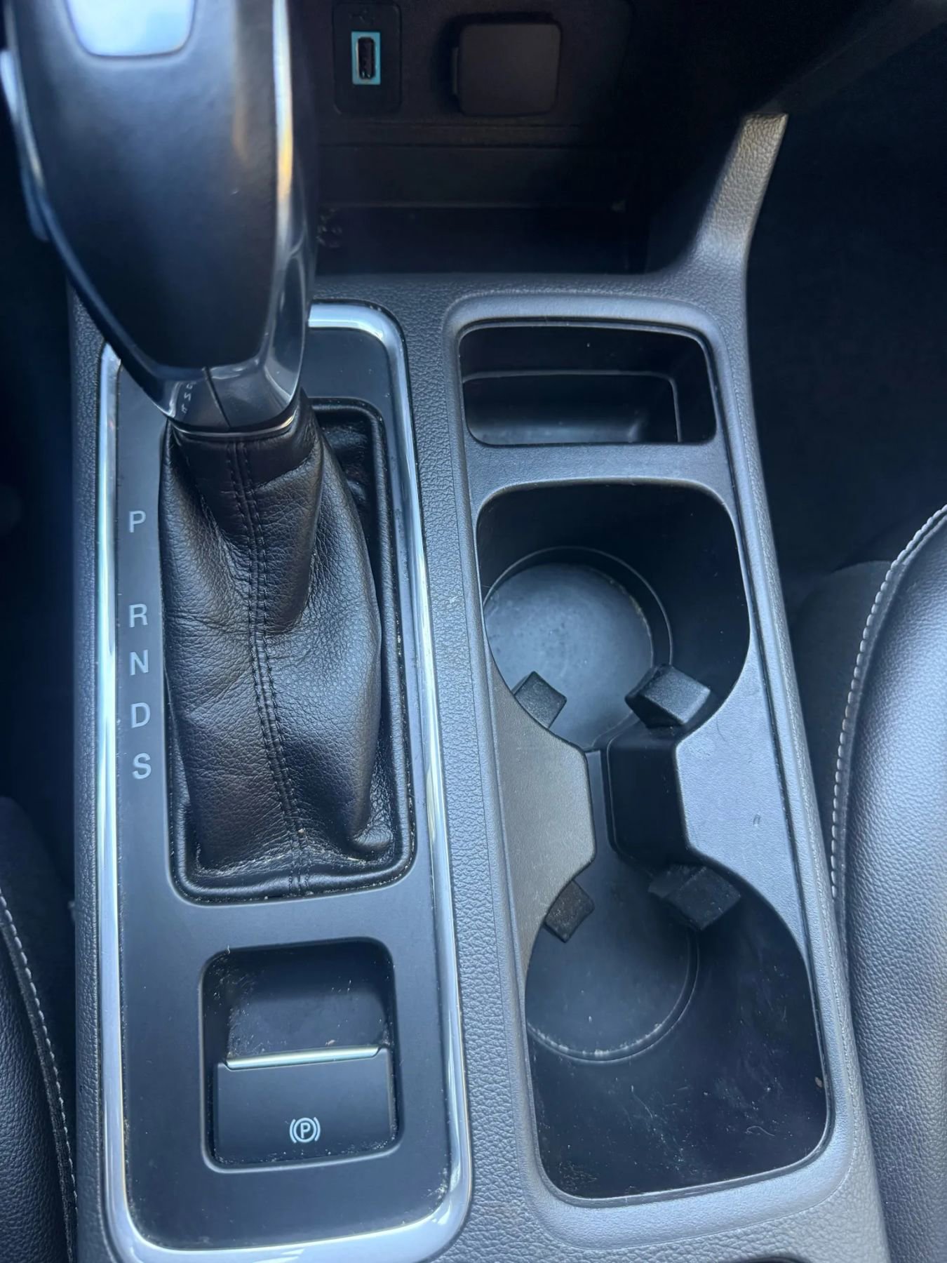 Used 2018 Ford Escape SEL image 16