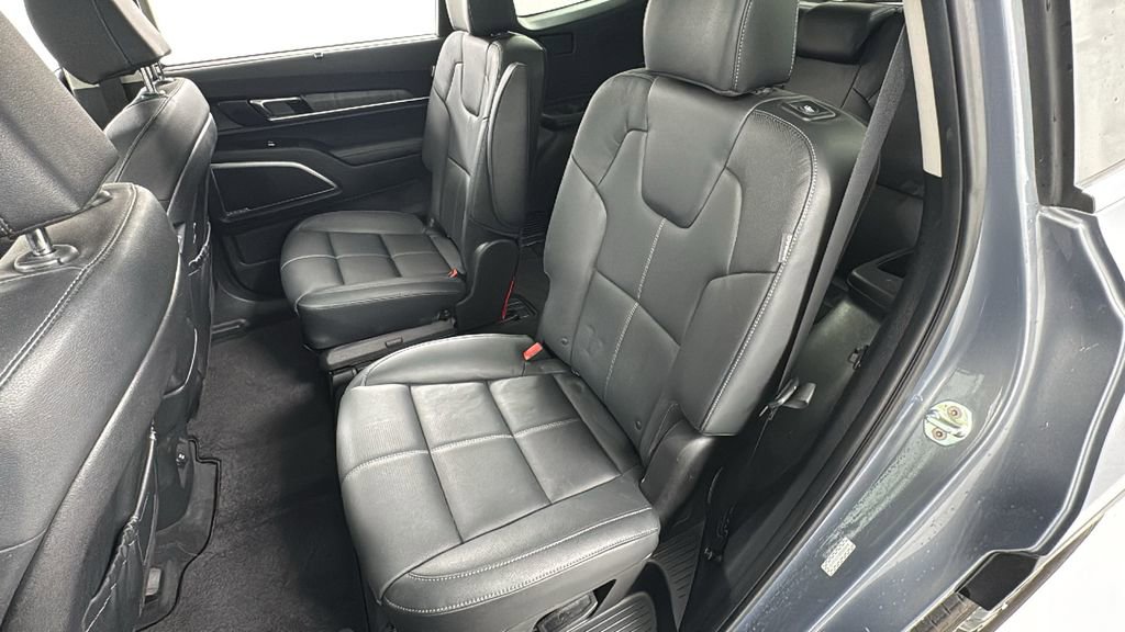 Used 2023 Kia Telluride SX image 12