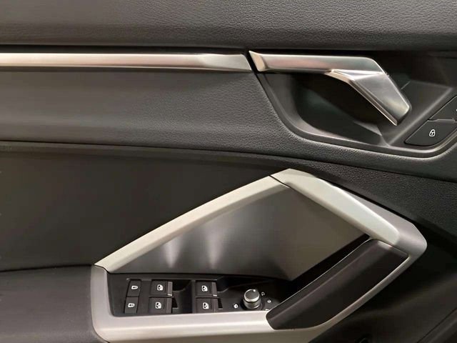 Used 2020 Audi Q3 2.0T Premium w/ Convenience Package image 29