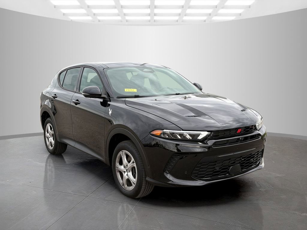 Used 2024 Dodge Hornet GT image 2